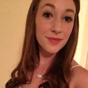 Meet your Posher, Ava